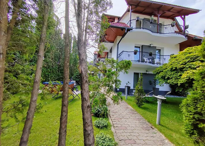Heviz Apartman Heviz 公寓 *